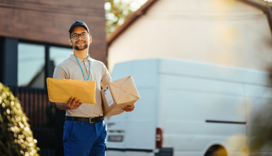 Features of organizing courier delivery for business and entrepreneurs