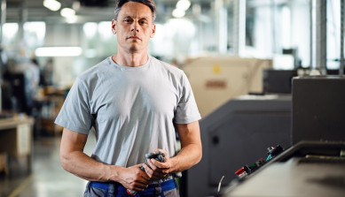 Tire service: From manual hydraulic wrenches to advanced technologies