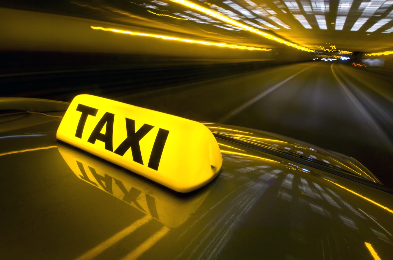 Подорож у містах України: скільки коштує подорож у таксі?